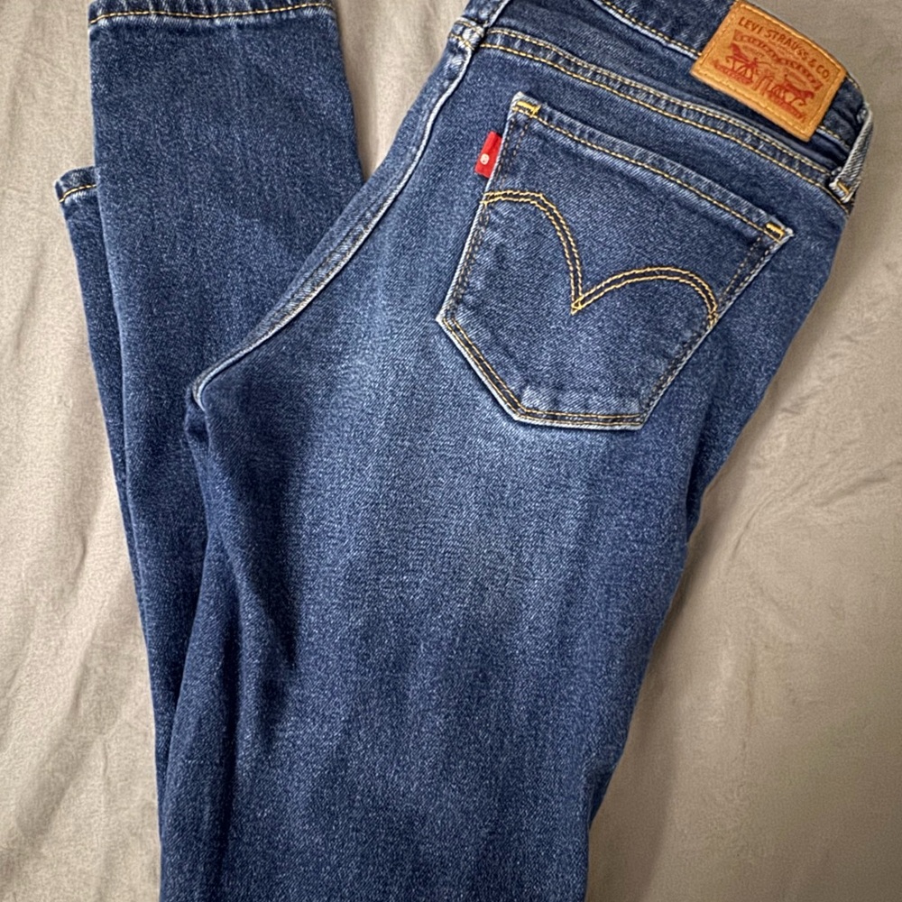 Levi's Women's Classic Indigo Straight Leg Jeans